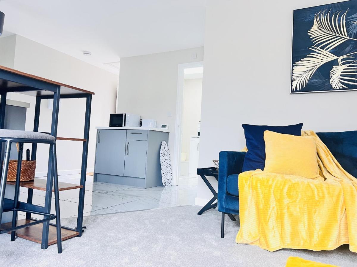 Brand New 1 Bed Apartment, 5Min Walk To Racing & Main Strip, With Electric Parking Bay & Terrace Long Stay Work Contractor Leisure - Citrine Newmarket  Exterior foto